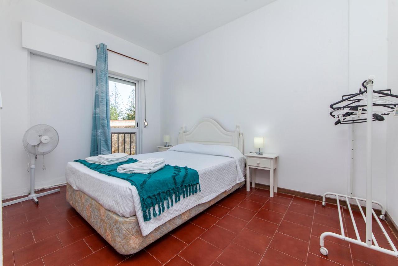 E - Local Da Trindade Guesthouse Lagos Bagian luar foto